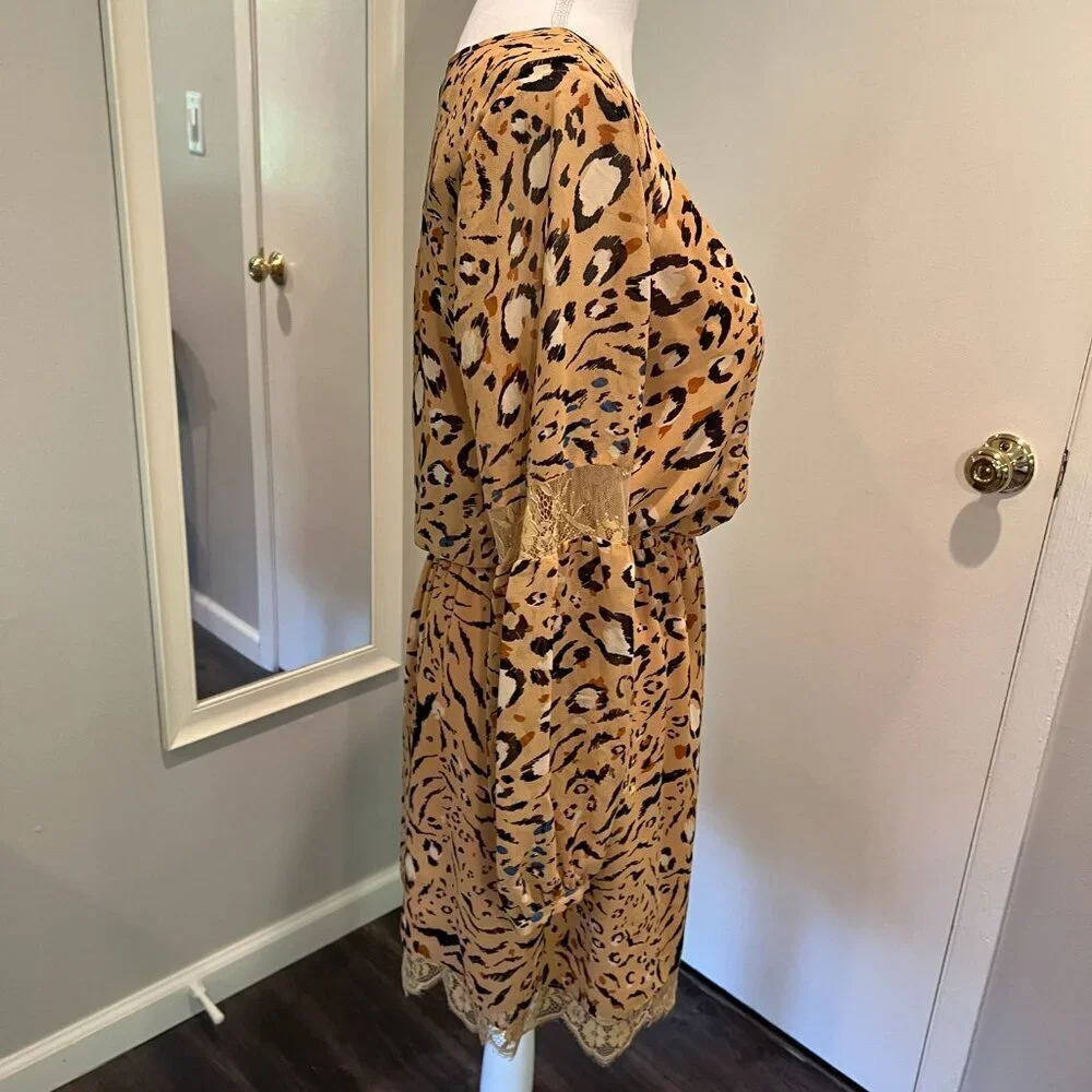 WHBM Long Sleeve Animal Print Blouson Dress with Lace Trim, Size 6